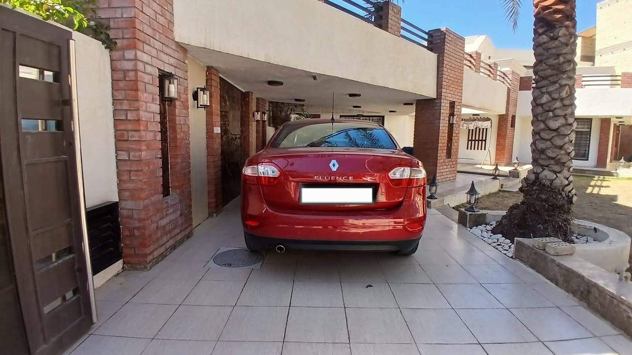 من رخيصة الادمن سيارة رينو فلونس رقم بغداد معروضة للبيع موديل ٢٠١٣ احمر ماروني استلام الشركة بأسمي وانا الحائز الأول رقم دولي جديدة المسافة المقطوعة (ماشية) اقل من مئة الف كيلو متر السيارة جديدة استخدام قليل جداً (مخزنة) بدون صبغ و تبديل جميع اجزائها بلادية محرك قبغ اصفر السعر ٩٨ ورقة للاستفسار
*********** واتساب
***********
***********
