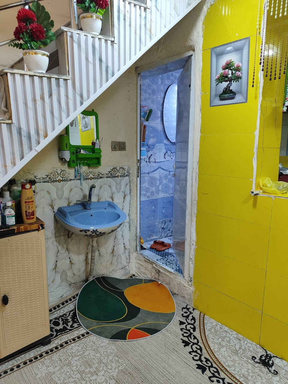 بيت للبيع دولان حي الجمهوري الشرقي شارع ام حميد
المساحه75 م
غرف نوم وحده
صاله 
استقبال
مطبخ 
صحيات 
___________
***********
