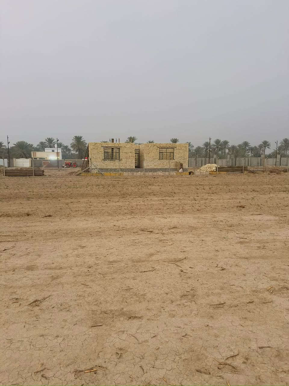 قطع اراضي للبيع 
الراشدية كاظم العلي 
 9 قطع متبقي
مساحة كل قطعة 500 م 
واجهه 20 م 
نزال 21 م
كهرباء ماء تبليط 
قطع معزولة 
*********** هـ
