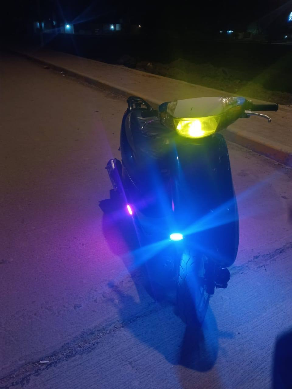 السلام عليكم دراجة عصفوري نضيفة كلهة شغالة دراجة مفتوحة مرة وحدة التواصل على الرقم
*********** المكان العمارة السعر 400وبيهة مجال
