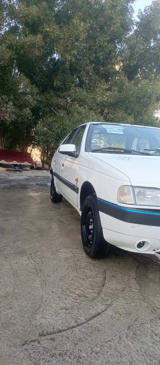 بيجو لميس للبيع 12
داخل بيجي مكينه حلوه بيها فقط لاستيك ولف 
كير حدادية كهربائيات 
مكفولة من التبديل بيها فقط جاملغ خلفي صبغ 
سياره حلوه وبلاديه 
رقم قادسية سنويه ل28 
مكان السياره وراعيها بالنجف 
السعر 33 وبيها مجال 
شراي يتصل ***********
