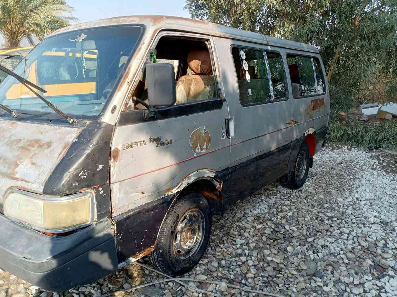 السلام عليكم كيه بسته 93 كشر بلادي مكينه كير اكسن مكفول سياره ناعمه رقم بغداد احمر سنويه صاقطه ابو الوكاله عامه موجود تريد وكاله تحويل هيه وغرامات عله 600 مكاني واسط الكوت عارضه 20 وبي مجال لمراوس ***********
