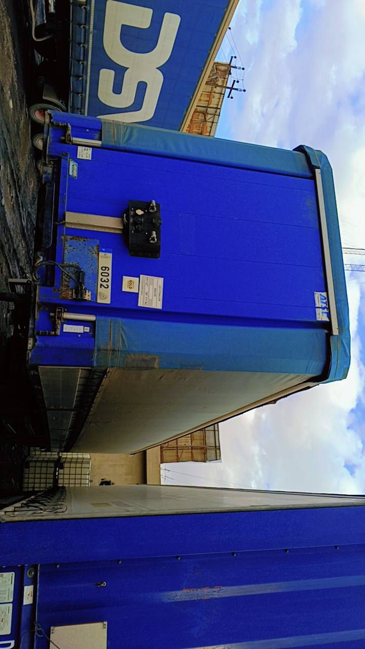 السلام عليكم
عربانه جادر مسرحي منفيس

نص جناب دسك بريك 

دنكير مارسدس 

العنوان كركوك للستفسار 

***********
