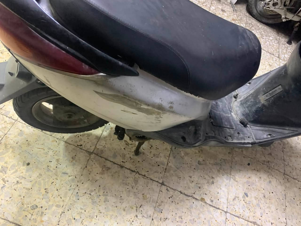 دراجه بريز كفرات بلاد مكينه ما مفتوحه ابيعها طافيه عوزها جوزه وصالنصه كوم حديد قفللللل 250 ربع ما ينزل مكاني مدينه ***********
