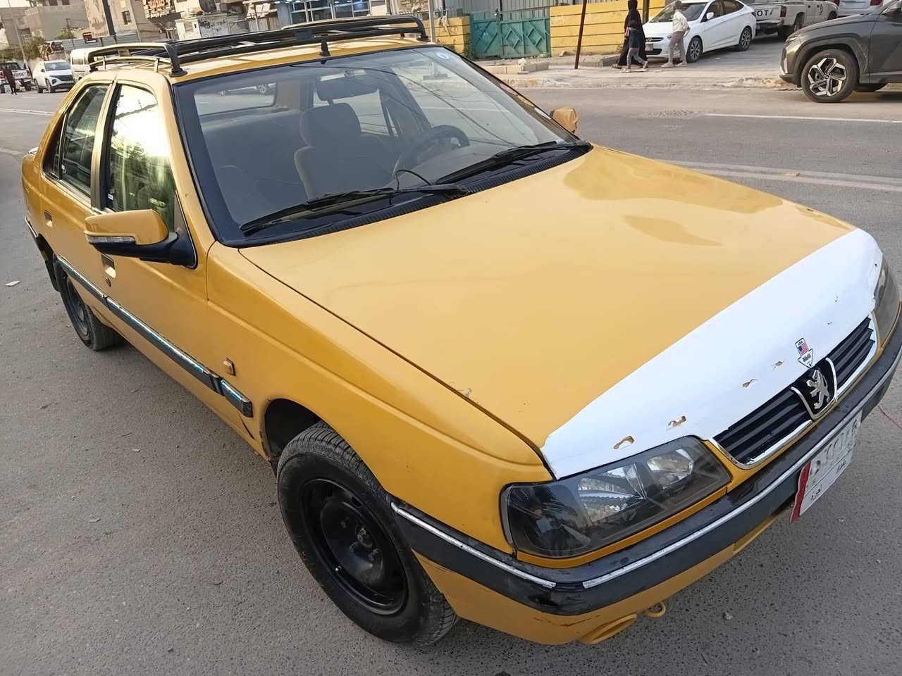 السلام وعليكم بيجو اكد ٢٠١٦ للبيع مصفره هيئه لمده سنه نضيفه سياره صدر جديد تخم تايرات جديد مصاله شهر  محرك نضيف لا، تبخير ولا تنقيص كهربائيات كامله لايت، زنون رقم بغداد سياره اي نقص مابيهه السعر٣٨
 وبيه مجال قليل 
مكان بغداد المنصور 
الرقم ***********
