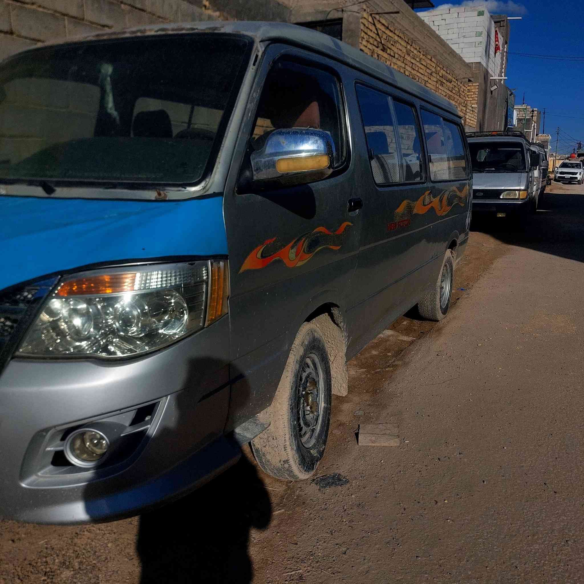 سلام عليكم فتون موديل 2009حره حره سياره عليها غرامات ينكطعن من سعرها سياره محرك كير اكسن مكفولات محرك ونجي سعرها 38 وبيها مجال للطيبين ***********بي واتساب
