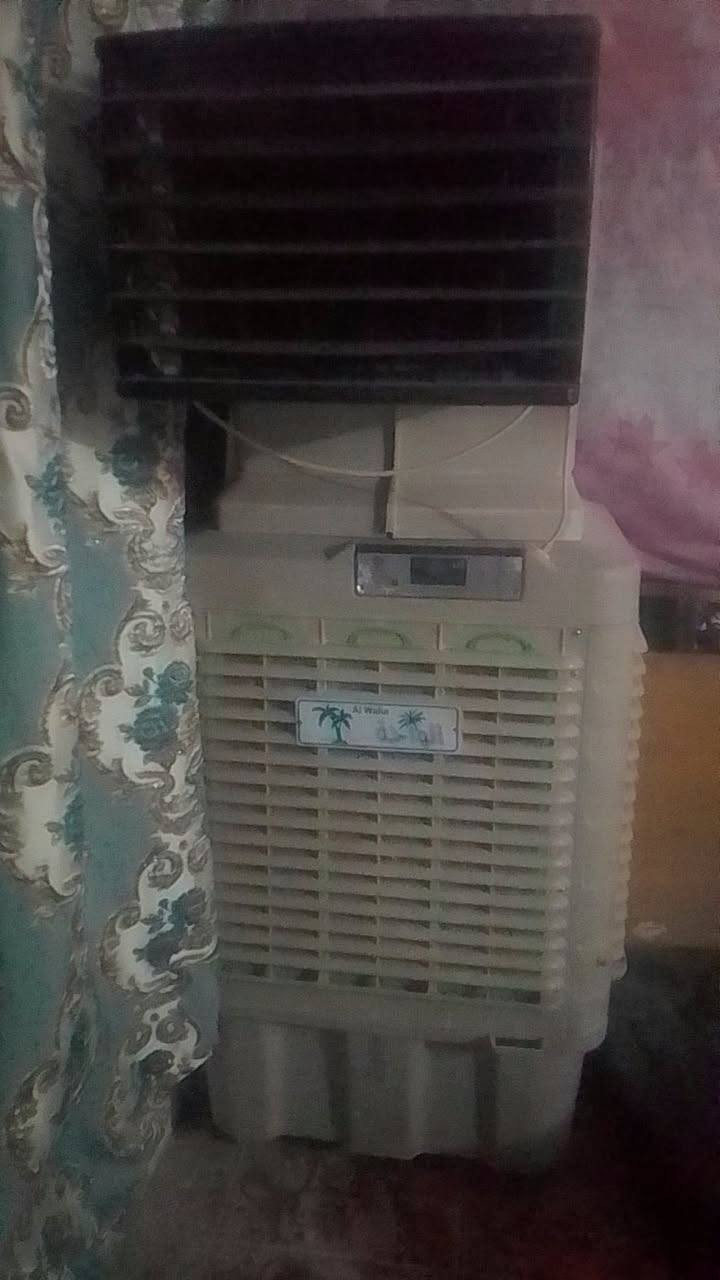 السلام عليكم 
عندي مبرده كونفيره حجمها جبيره كلش نوعيته باب أول اسمها واحه هواء بارد ثلج بس مكان ما عندي اريدها ٤٠٠ وبيها مجال


**إذا كنت صاحب هذا الإعلان وتريد حذفه لأي سبب، رجاءا أرسل رسالة إلى الدعم الفني**