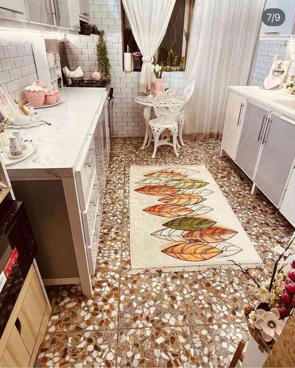 يالله السلام عليكم. بيت مساحة 110 ركن طابقين للبيع العنوان كربلاء حي الرمضان قرب جامع الامام الحسين.  سند 25  للاتصال ***********
