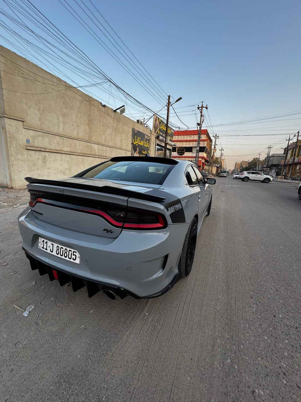 السلام عليكم مرخصت الادمن المحترم جارجر R/T دايتونا
موديل 2022 بيع مستعجل
بأسمي السياره تحويل ثاني يوم
مكينه 5700-8V المرغوب
فول مواصفات ماعدا التنتا
السياره ماناقصها شي 
ملاحظة: السياره بيها حادث امريكا كما موضح بالصور
وصار بيها حادث داخل العراق موجود فيديو بالمنشور
السعر :200(شدتين) وبيها مجال
العنوان :البصرة الجنينه
للاستفسار: ***********
