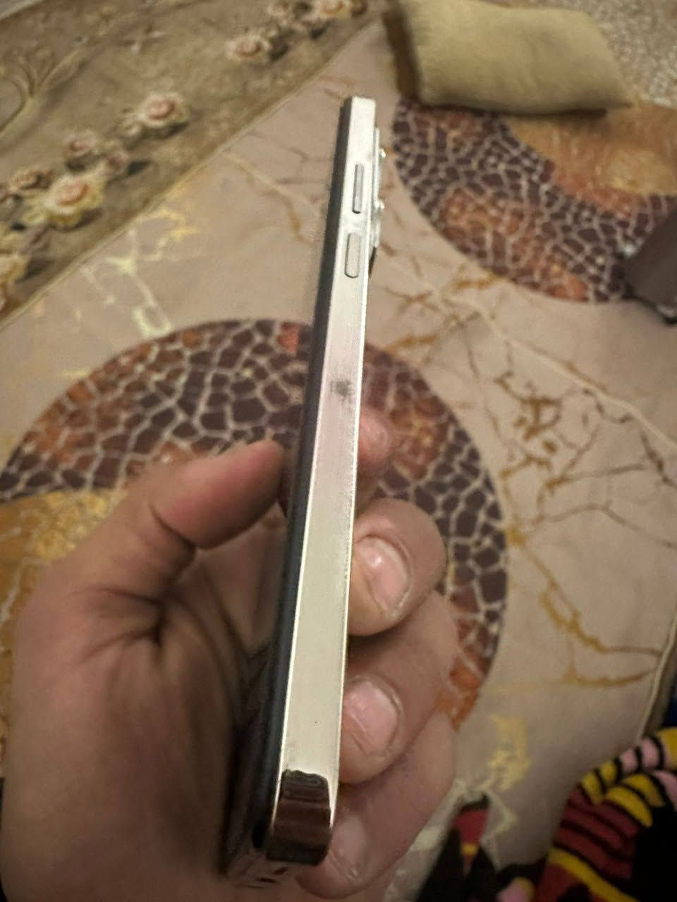 جهاز اخو الجديد نظيف ب 170و بي مجال كامل الملحقات شاحن و كارتونه رقم التواصل ***********
