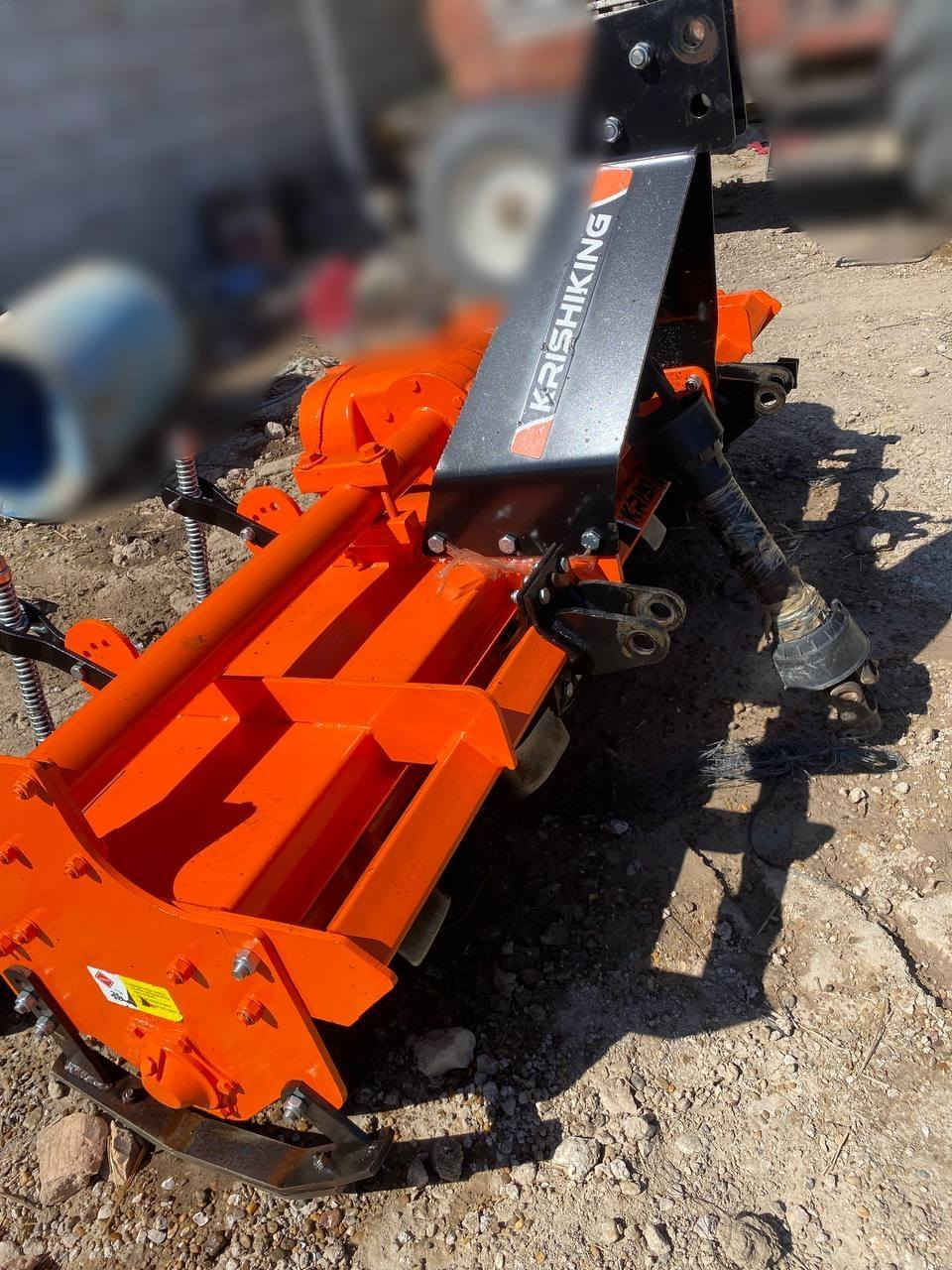 السلام عليكم رادفيتر للبيع جديد مشتغل 20 دونم كيربوكس الكبير حجم185 موديل 2025 المكان بابل للاستفسار اتصل/***********
