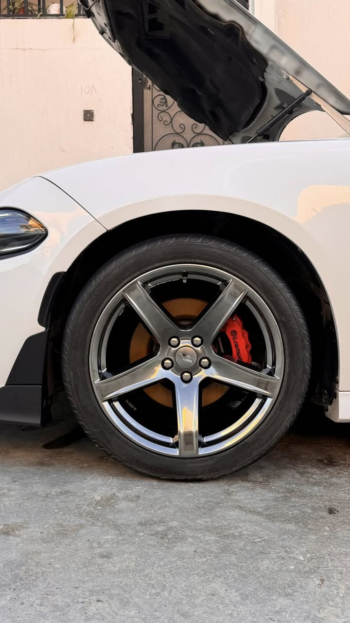 للبيع جارجر 2019
Gt 
اصل بلاك ادشن 
رقم  بغداد باسمي 
مكان السيارة كركوك 
ضرر مالتها موضح بالصورة بدون ولا قطعه صبغ فقط دعامية 
السعر خاص او واتساب 
***********
