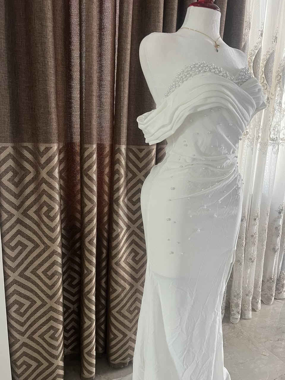فستان عروس وعقد قران 
السعر 75 الف


**إذا كنت صاحب هذا الإعلان وتريد حذفه لأي سبب، رجاءا أرسل رسالة إلى الدعم الفني**