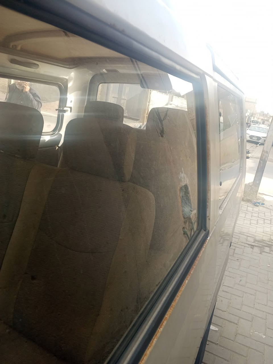 سلام عليكم كيه ليفان موديل 2013 مآل مزاد وزارة الداخلية تترقم سياره كفاله من الصبغ والضربه كير مكينه بلادي سياره كامله من كلشي مابيها نقص ***********
