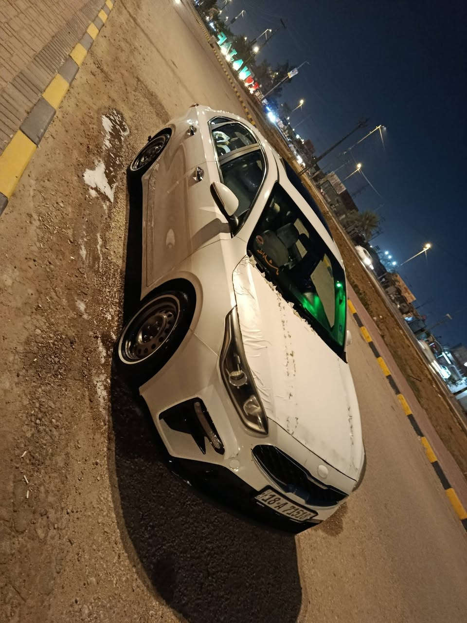 سيراتو 2021 فول مواصفات
  سابقا مكفوله من صبغ بيها بارد قليل
 حاليا تنباع على حادثها  رقم بابل انكلزي  بسمي 
السعر 135 وبيها مجال لشراي 
وغراضها لبلادية موجوده لويل ونواعم مالها 
***********
