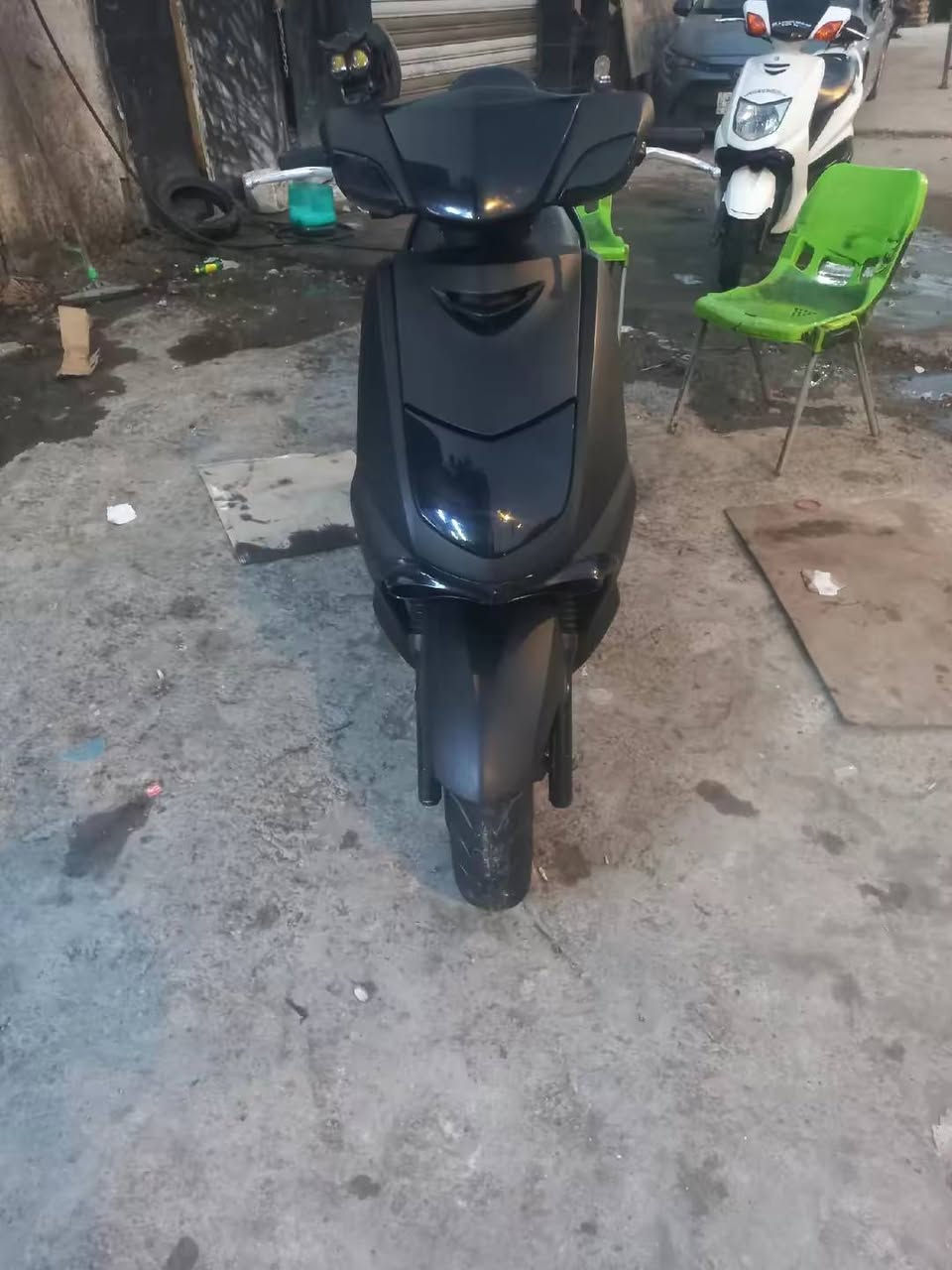 سلام عليكم
دراجه سكنس لبيع 
مكينه خير من الله 
كوري ١٤٠ 
دراجه كلش نضيفه 
شلعه ومعدل 
كهربايات كلهن يشتغلن اربع اشاير 
الدراجه اسود طافي قليل تلكه هيج لون 
اشاير ومازده مضله 
مكان بغداد الوزريه 
الدراجه تمشي فوك ١٢٥
السعر خاص 
الهاتف ***********
