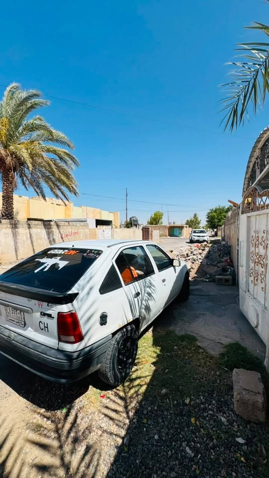 سلام عليكم للبيع اوبل كاديت موديل 1991 رقم صلاح الدين شرط التحويل سنويه لي 2027 محرك شرط  كير مابي بك ابيع كير كايم مكاني تكريت سعرها 17 بيهامجال ***********
