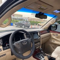 ئۆتۆمبێل: Lexus lx570 2011   سەیارەکی زۆر خاوێنە  گێڕ و مەکینەو کارەبا...