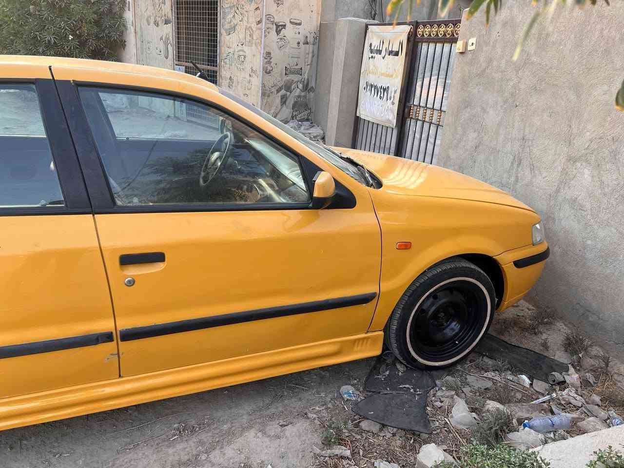 سمند موديل ٢٠١١  
رقم بابل انكليزي بأسمي سنويه وهزه جديده مصفره هيئه وغرامات
مكينه كير حداديه كله كامله  تبريد شغال  خياسات مابيه 
مكان السياره بابل الحله شارع الكورنيش 
***********
