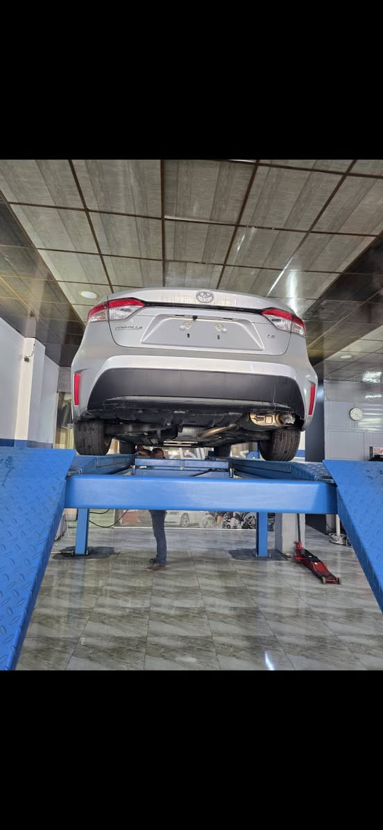 كورلا موديل2022
السياره بسمي و دفتر بانزين 
محرك المرغوب 18
مواصفات le المعروفه 
لون سلفر 
ماشيه 75 km
سياره تايرات و باتري و دسكات كله جديد 
محرك و كير و صدر خير من الله السياره بدون نقص 
ضرر السياره جامرلغ خلفي و باب خلفي طرف السكن و ب فحص مكتوب عدد رصعات ب بنيد و السكف و الصندوك 
وسادات هوائيه(ايرباك) برده فقط وراجع سستم مثل البلادي لطلب السعر اتفظل خاص و تشلع عيوني 
رقم تلفون ***********
