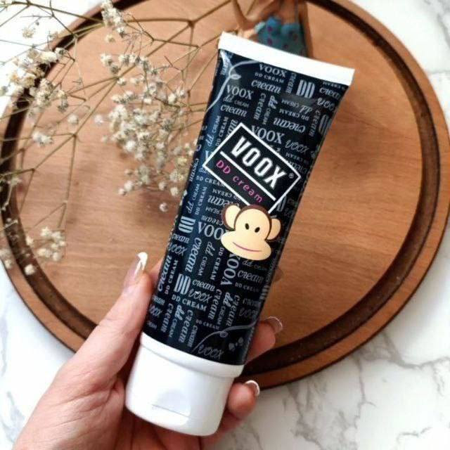 وفرنالكم كريم فوكس الاصلي التايلندي 🇹🇭 💯Voox DD
كريم VOOX كريم فوكس الاصلي كريم  للتبيض الفوري 🫂💜
يعطي تبيض فوري يستخدم للوجه و الجسم والمناطق الحساسه 🧚‍♀️

كريم تبيض فوري ضد الماء وهو عبارة عن مزيج من بي بي كريم و سي سي كريم حيث يحتوي على مجموعة من العناصر الهامة للحماية من اشعة الشمس🌞✨
تم تطويرة في اليابان 🏯 ✨

🌸 فوائده 🌸
1_  يستخدم للتبييض الفوري لكل مناطق الجسم ✨🧚‍♀️
2 للبقع السمراء الموجودة على الجلد ✨🧚‍♀️
3 يستخدم للأشخاص الذين يعانون من الكلف ✨🧚‍♀️
48 يستخدم في العلاج من أثار الشمس والبقع الناتجة عنها ✨
5 ثابت ضد الماء ✨🧚‍♀️
6 يستخدم في تفتيح الأماكن الحساسة واليدين وتحت الإبط والركبة والكوع ✨🧚‍♀️
7_  مع الاستمرار يفتح لون الجسم والوجه ✨🧚‍♀️
#تطوير_اليابان
#صناعة_تايلندي

السعر ٥ الاف


**إذا كنت صاحب هذا الإعلان وتريد حذفه لأي سبب، رجاءا أرسل رسالة إلى الدعم الفني**