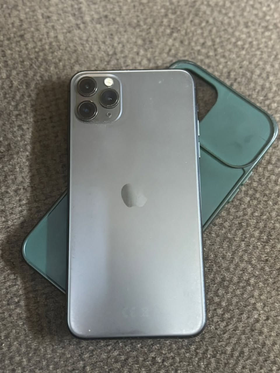 آيفون 11برو ماكس
مبدل شاشه اصليه 
بطاريه75
وبي شخوط بسيطه بل ضهر 
مساحه256
بصمت وجه شغاله 
سماعات كلهن شغاله 
السعر 250وبي مجال


**إذا كنت صاحب هذا الإعلان وتريد حذفه لأي سبب، رجاءا أرسل رسالة إلى الدعم الفني**