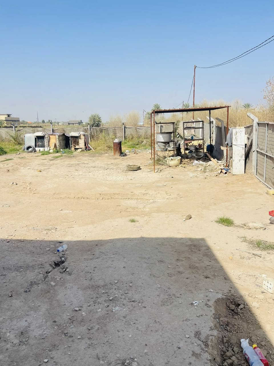 ***********ارض للبيع مساحه دونم او نص تريد ينباع العنوان الحمزه منطقة العلاك
