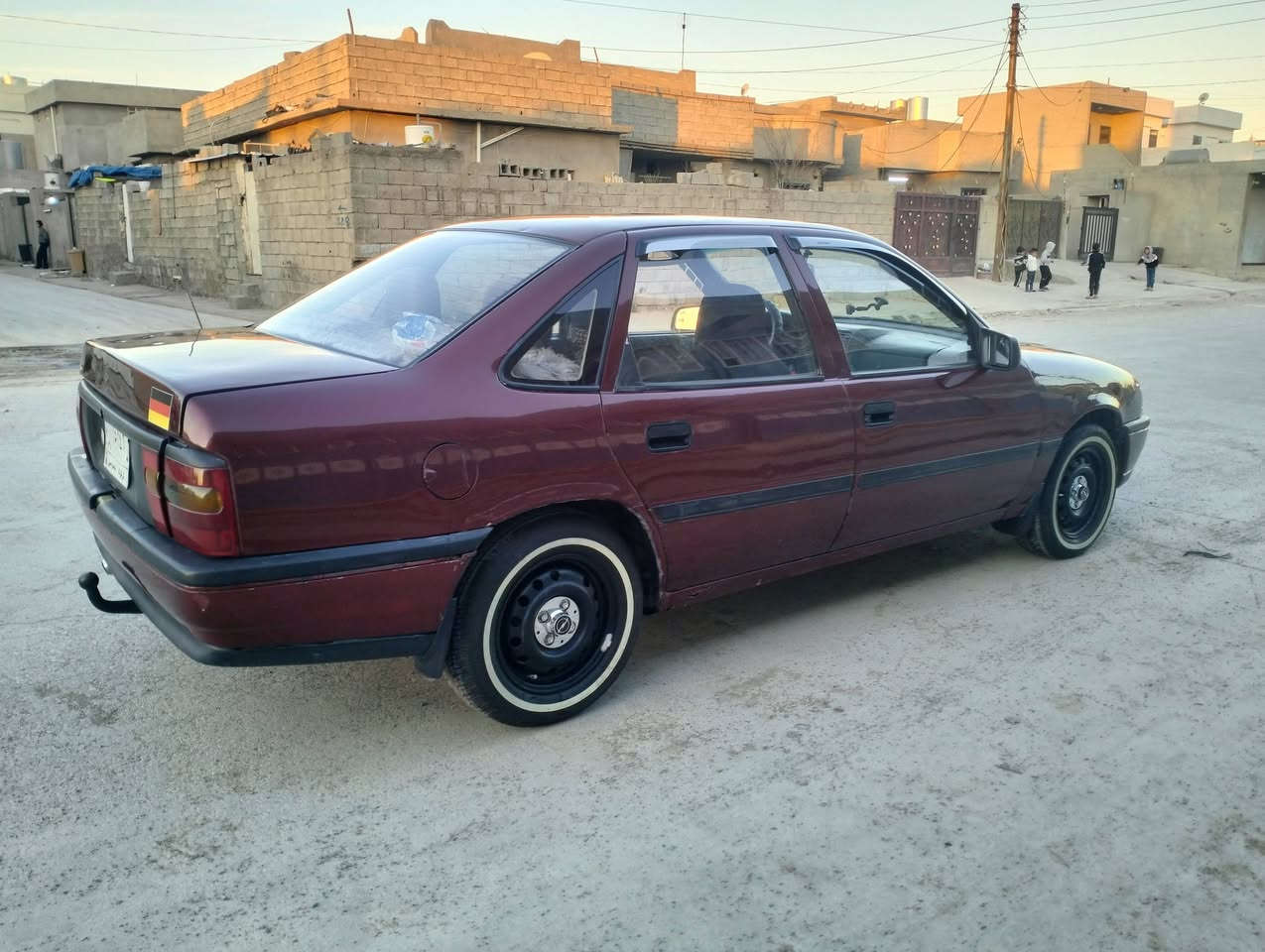 ئؤپل فكترا بؤ فرؤشتن
مؤديل 1991

مكينه ٢٠ 

كير ؤتمه تيك 

مالى دؤسته
***********
سه عر 38
