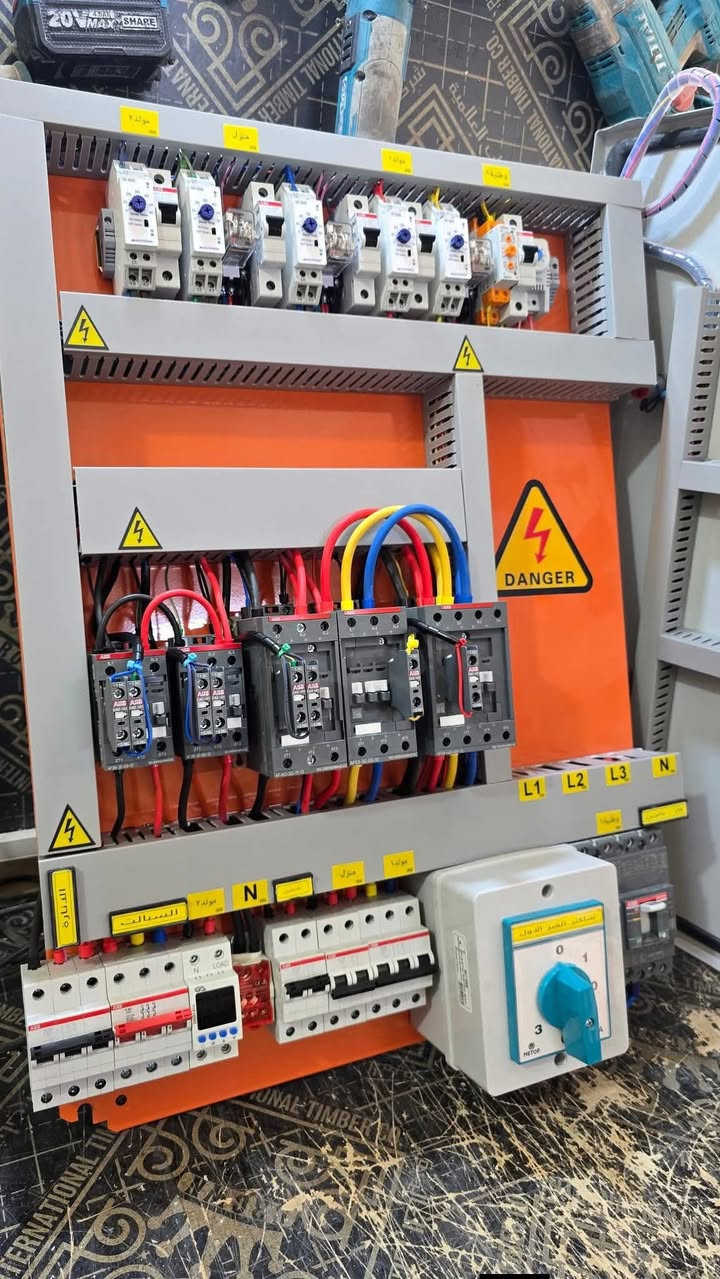 تاسيس كهرباء المنازل والشقق والمحلات 
بوري وسيمنز
عمل بوردات السيطرة الرئيسية بنظام ATS 

***********
***********
