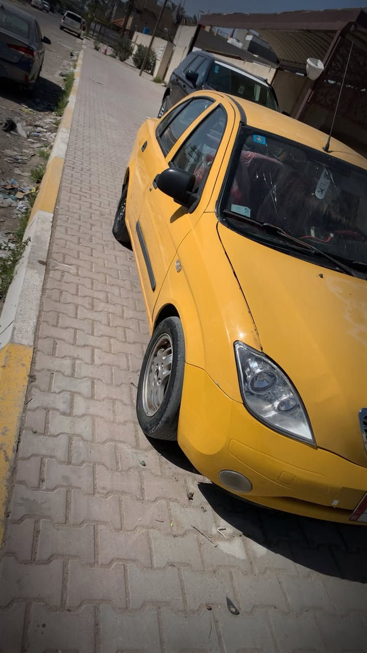 طيبه. ٢٠١٧ بيه بارد بل باب الخلفي على كد شبر  فقط 
نقصه بس تايرات.كلشي شغال  مناقصه شي ابد    بسمي تحويل ثاني يوم

***********وهاذه رقمي العنوان بغداد. الغزاليه
