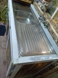 سنك • ميز طعام ٦مقاعد • مستعمل قليل