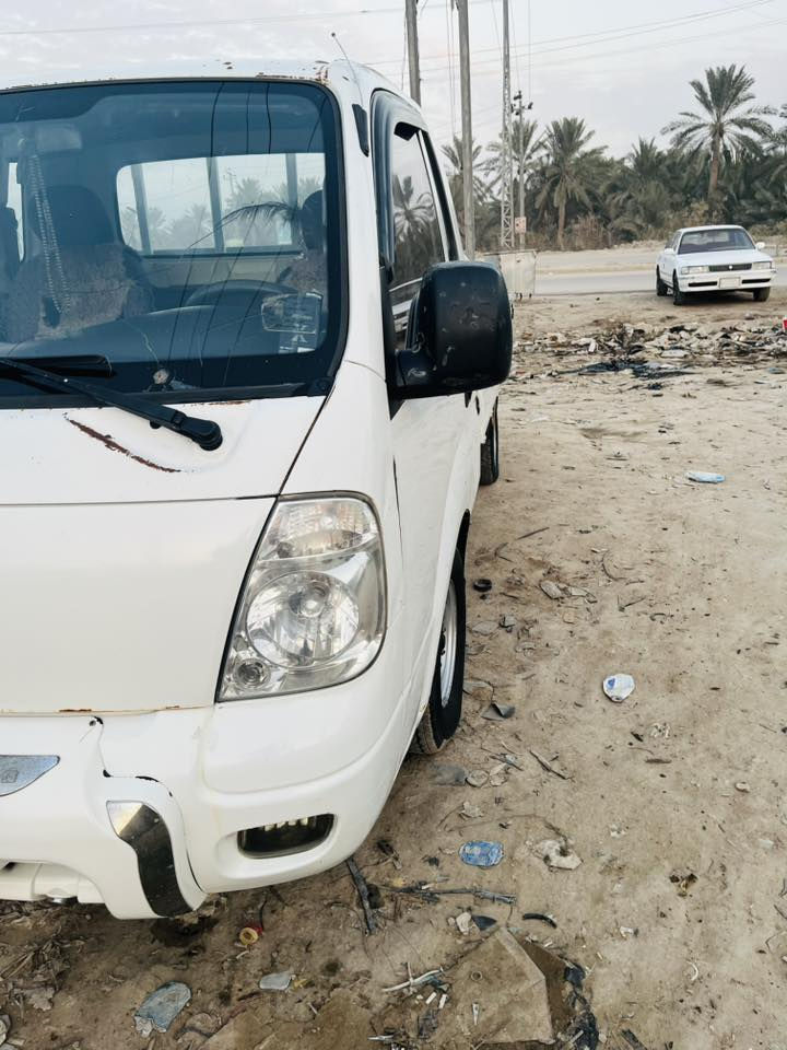 كيه ٢٠١٢ جاهزه نضيفه تخم تايرات حداديه كير مكينه مكفولات بسمي مشروع وطني رقم.    سعره ٨٨وبيه مجال حك الجيه ناصريه سوك الشيوخ 
***********
