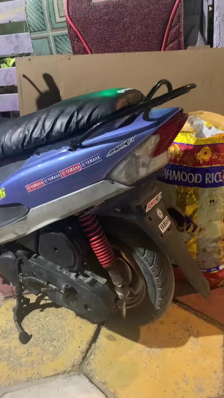 سلام عليكم ماكس قجمه نضيفه المحرك مامفتوح تأخذها فحص كلشي مابيها بس الكبرات تجاري تواصل ***********
