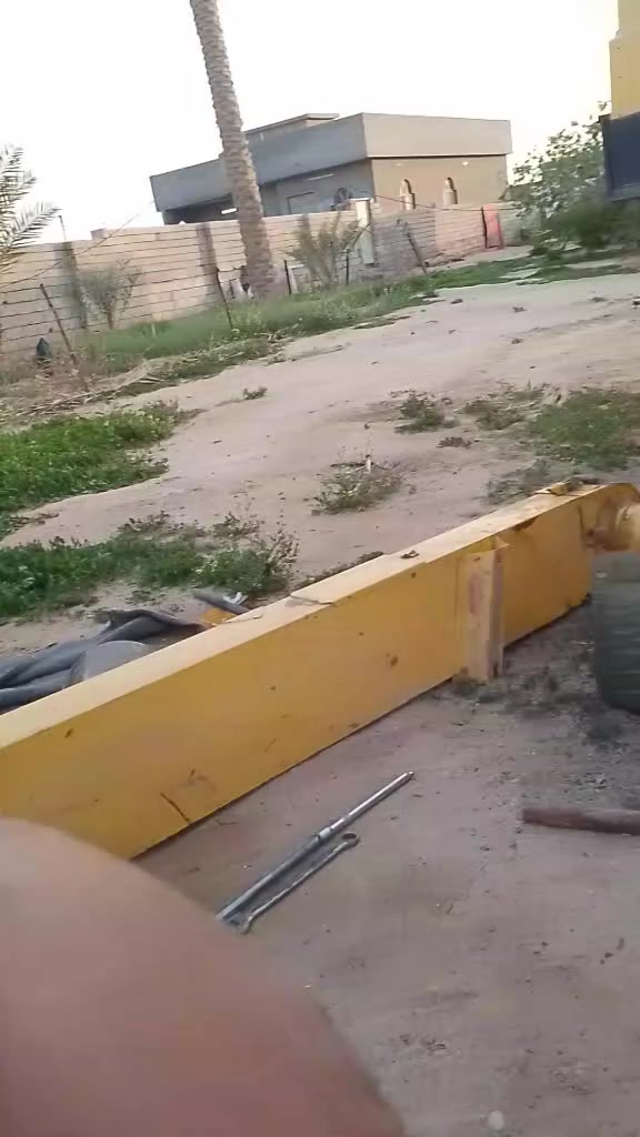 السلام عليكم موجود سايق فيتر حاصده نيوهلند ايدامه حاصدات نشتغل هم اليريد يتصل ***********سيد ابراهيم
