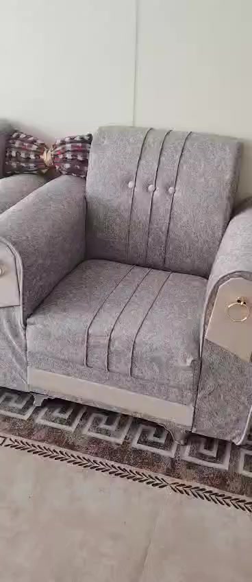 تخم 8 مقاعد استعمال شهرين فقط للبيع 225 بي مجال بسيط.


**إذا كنت صاحب هذا الإعلان وتريد حذفه لأي سبب، رجاءا أرسل رسالة إلى الدعم الفني**