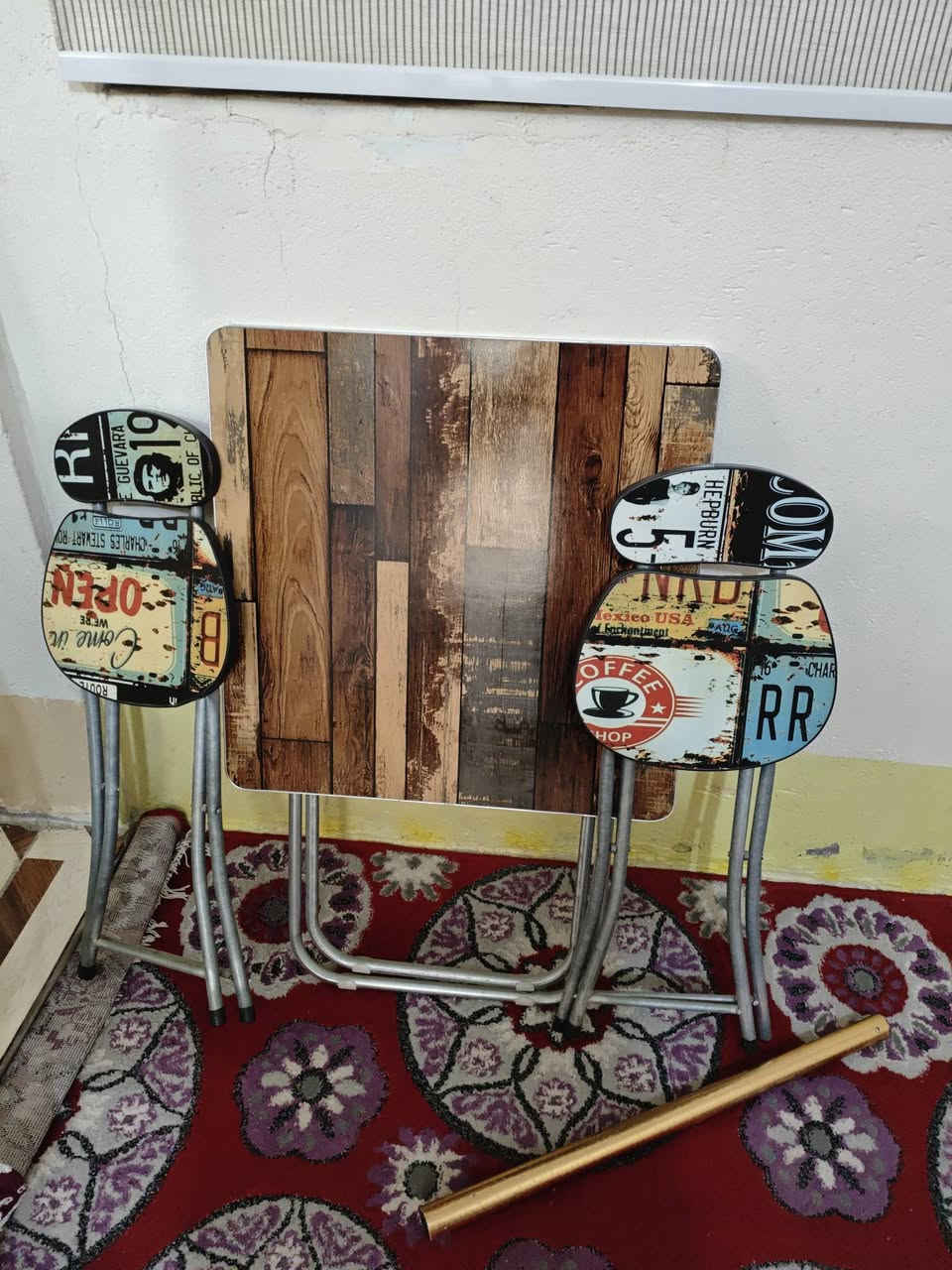 سلام عليكم ميز طعام للبيع
السعر 40 اوبي مجال 
***********
