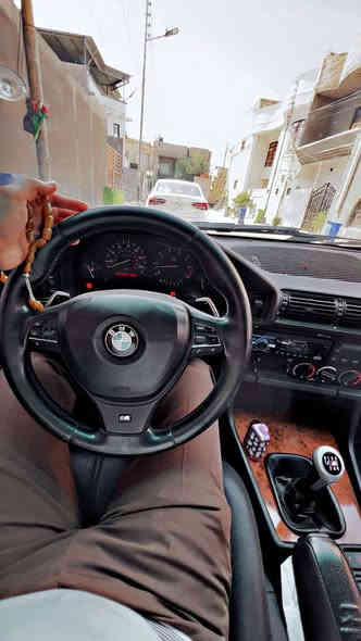 السلام عليكم 
للبيع 525 كيرعادي رقم بغداد سنويه منتهيه
راعيها موجود وعندي وكاله عامه شرط تحويل 
سياره تعمير من صفر كلشش
بدون ضربه صبغ عام جماليه
كلشي بيها جديد
سستم كامل وارد
محرك وارد وكير
دعاميات ام ويل شنايزر  ١٨ اصلي
غرفه وارد جديده سلايت جديد 
حداديه جديده 
اكسل 3.23
منضومه زنون كامله ولايت ديبو اصلي
السعر ٧٥ بيها مجال بسيط 
***********
