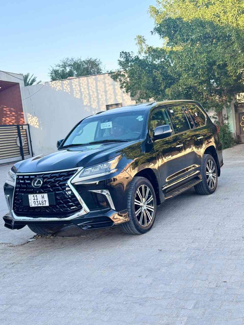 لكزز2016 بريمية داخل قرميدي
مكفولة من الضربة و الصبغ والتبديل 
سيارة باسمي رقم بغداد الجديد
السعر570ورقة وبيه مجال بسيطة
مكان السيارة بصرة الاتصال ***********
