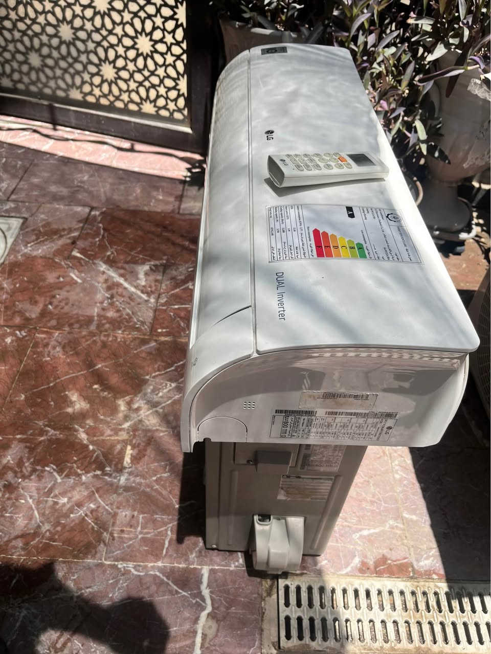 السلام عليكم ورحمة الله وبركاته 
سبلت lg واحد طن شركة خوشناو تايلندي 
تدفئة و تبريد 
كامل بلادي وغاز الشركة 
السعر ٤٥٠ الف 
مكاني الاعظمية 
موبايل 
***********
مهندس طارق بغداد, العراق
