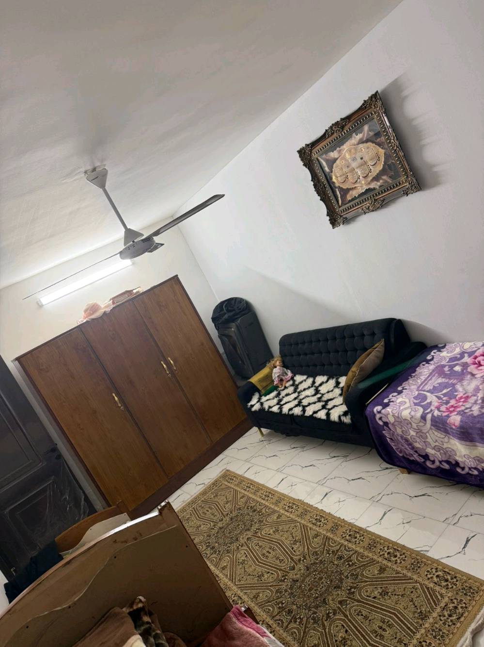  ملك 125 متر طابقين منطقة حي الاساتذة قرب اسواق دبي وملعب الاساتذة يحتوى المنزل على 3 غرف نوم ومخزن يصلح غرفة ومطبخ وصالة استقبال وممر واسع و3 حمامات(ثنين داخل المنزل وواحد خارجي) للاستفسار ورؤية المنزل التواصل مع: +964 775 843 7521سعر المنزل300 مليون قفل