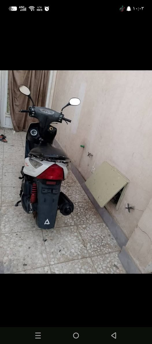 دراجه ماكس ثعلب سرعة 140 مكينه ناعمه حلوه شلعه قويه كهرباء كوله شغال نكره سلف هندر اوراق بسمي الدراجه كامله نضيفه السعر ٥٠٠ وبي مجال  بغداد  أم الكبر مقابل قطاع ٧٩  الاتصال واتساب أو آسيا ***********
