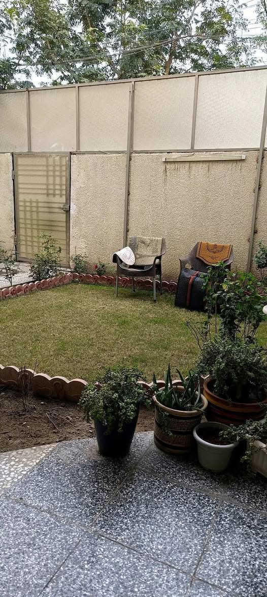 بيت للبيع سند طابو صرف في منطقة جكوك القريبة للكاظمية (مربع جهة الكاظمية) المساحة المراد بيعها 175 متر من مجموع ٣٠٠ متر  ، واجهة 7 امتار نزال 25 البيت يقع على شارع العريض / شارع 20  ،خامس بيت عن اسواق الموسوي ، فيه حديقة خارجية و مناور عدد 2 ، 3 غرف نوم ، استقبال
📌 علما ان معاملة البيع كاملة والبيت فارغ يعني نتكاتب واسويلك عدول ويسجل باسمك وتستلم البيت بنفس اليوم.
، موبايل ‭٠٧٧٨ ١٩٣ ٠٧٩٢‬
