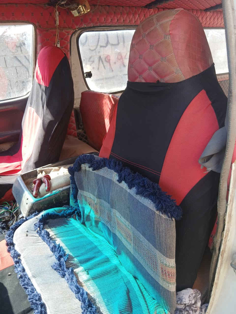 سيارة فاره ياباني مديل 1992ياباني محرك ونجي مجول مااندل راعيه بس عنوانه موجود بل  السعر 17ورقه هااذه ***********
