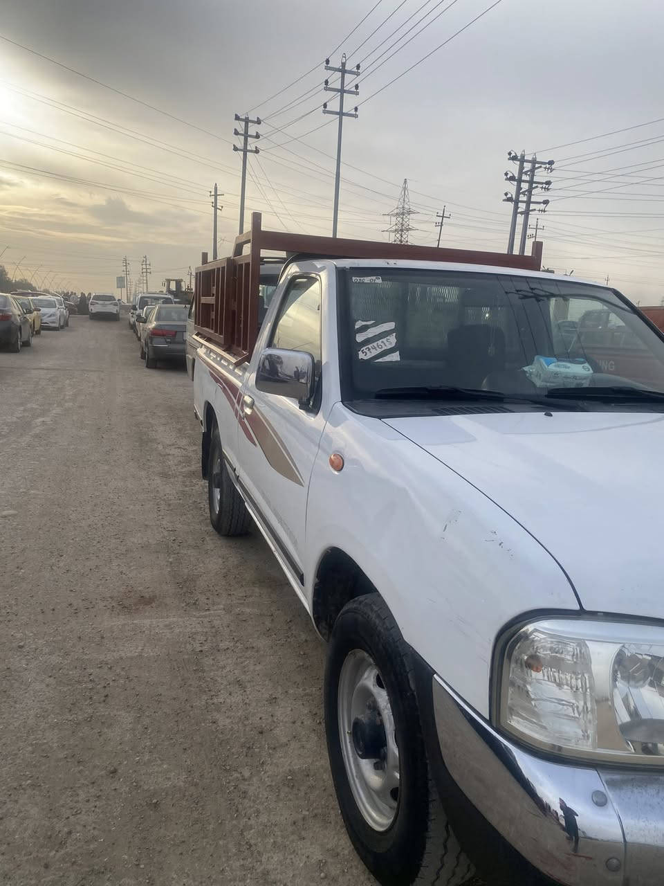 سلام عليكم بيكم نيسان للبيع تبريد ثلج ❄️ تدفئه دوشمه جديده سنويه 28 اليساره بسمي ثاني يوم تحويل جام كهرباء كله شغال اشاير سكن لايت كله شغال ربع دينار مذب عليها 
بيها الباب اليوره صبغ والبدي من الداخل اني صابغه حته ميزنجر ابد السيارة السعر  98 وبيها مجال السياره خير من الله تاخذ بيها تراي وين متريد مكاني ديالى بعقوبه هذا رقمي ***********
