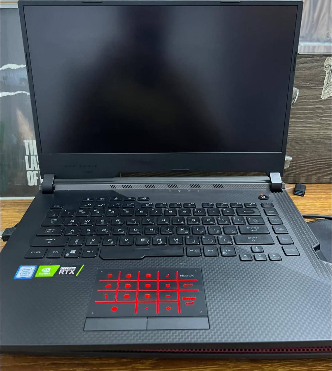 للبيع لابتوب گيمينگ قوي ونظيف جداً 🔥
ASUS ROG Strix Gaming Laptop

✅ مناسب للألعاب، التصميم، المونتاج والشغل الثقيل
✅ شكل مرتب واستعمال نظيف
✅ تبريد قوي وأداء ممتاز
✅ شاشة كبيرة وحواف نحيفة
✅ إضاءة RGB ولمسات Gaming فخمة

المواصفات:
• Intel Core i7
• كرت شاشة NVIDIA GeForce RTX
• SSD سريع مع أضافي 1 تيرا SSD يعني مجموع تيرا ونص مساحة
• كيبورد مضيء
• نظام تبريد احترافي

اللابتوب شغال بدون مشاكل والحمدلله، فحص بأي مكان 👍
السعر مليون دينار 
الموقع بغداد الشعب


**إذا كنت صاحب هذا الإعلان وتريد حذفه لأي سبب، رجاءا أرسل رسالة إلى الدعم الفني**