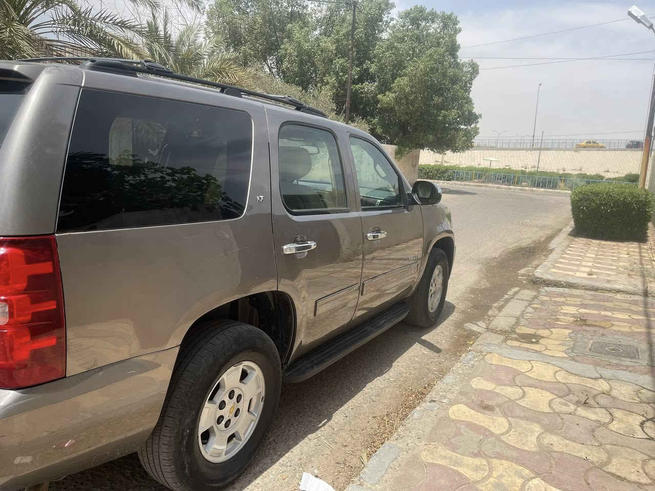 السلام عليكم
تاهو 2012 خليجي LTشركة الغانم 

مكفولة عدا صبغ بالجاملغ الامامي كلير والربع الباب

محرك المرغوب 5200 السعر 230 للتواصل ***********
