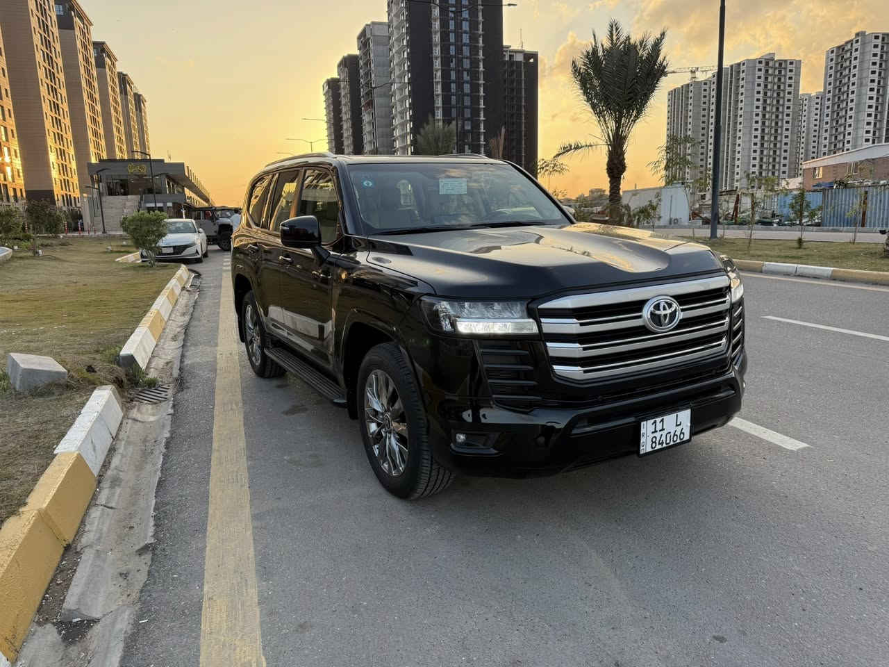 لاندكروز موديل 2022 توين تيربو
ماشية (59) الف رقم بغداد باسمي

 كفالة عامه من الصبغ والبارد فول مواصفات

 استلام شركة ساز مالك واحد تخم تاير جديد

 وما بيها اي نقص المكان بغداد

محرك كير واير بشرط مامفتوح 

سيارة حيل نظيفة كلشي عل بلاد جديد 

سنوية هزة كلشي جديد مدفوع لـ

باسمي السنوية بشرط تحويل وغرامـة

سيارة مابيـها دينار مصرف كامل من كل نواحي

رقم  ***********
