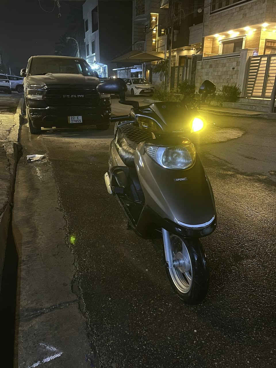 يا الله دراجة سبيسي مكينه مكفوله كلجات مكفوله سلف هندر شغال ودراجة ناعمه خرسه شلعه ومعدل لايت زنون وصفر فقط الكيلر متر واكف مال عداد *********** ب650 وبيهة مجال للشراي
