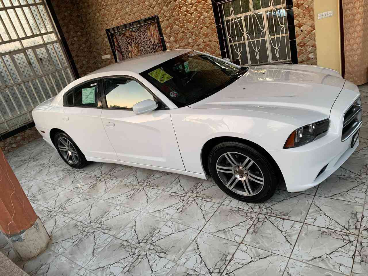 DODGE CHARGER .
SXT 2014 .
V6 .
3.6L .
خليجيه .
مكفوله من ضربه .
ايرباك .
شاصي لغود .
بيها فقط مكينه مبدل .
كلين تايتل بيها فقط كارت موضح بالسونار .
300.000km .
220.000mi .
مكان سياره البصرة📍

مكينه فقط مبدل اعيدها مو يجي واحد ويكلي مكينتها مبدله 

السعر عالخاص 

للاستفسار ***********
