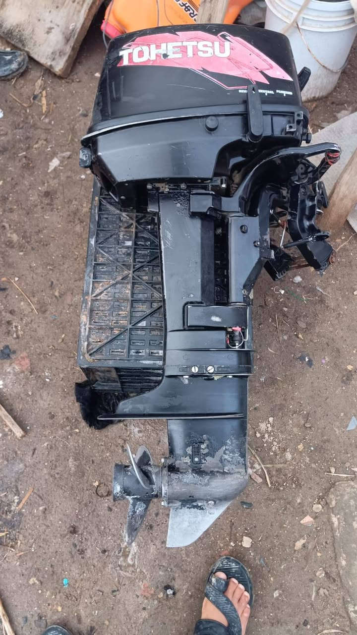 سلام عليكم مكينة ام 8 توهاتسو ما مفتوحة لا محرك ولا گير فقط بولبرن مبدل بيها نظيفة كلش بس اشتريت أكبر منها وأريد ابيعها سعرها (500) العنوان ناصرية سوق الشيوخ ت ***********
